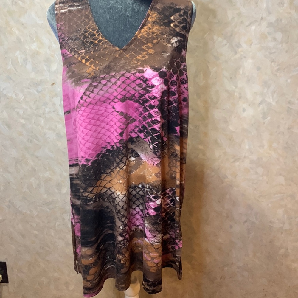 WOMAN WITH CONTOL Sleeveless shirt